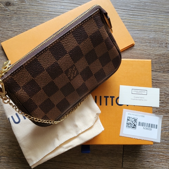 Louis Vuitton Mini Pochette Damier Ebene (Made in France) - Picture 12 of 13